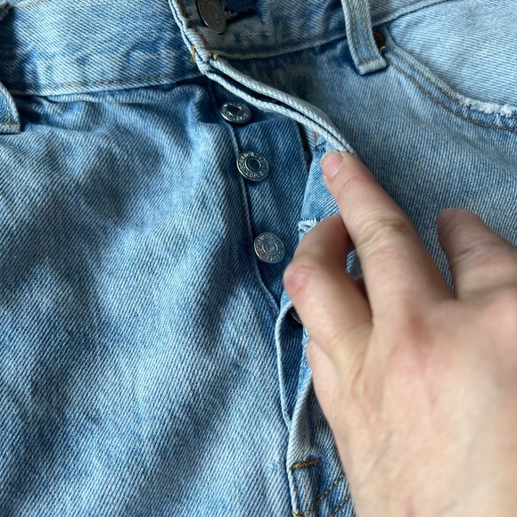 Levi’s woman’s premium 501 original denim shorts - Picture 5 of 12